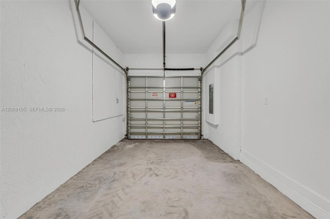 En Renta: $4,100 (4 camas, 2 baños, 1820 Pies cuadrados)
