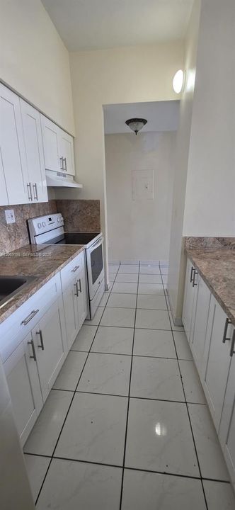 For Rent: $2,000 (2 beds, 2 baths, 830 Square Feet)