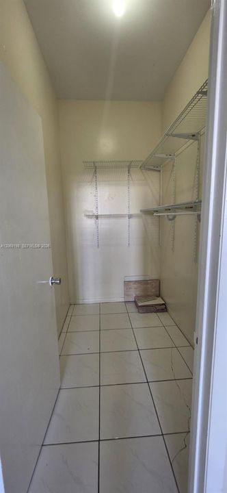For Rent: $2,000 (2 beds, 2 baths, 830 Square Feet)
