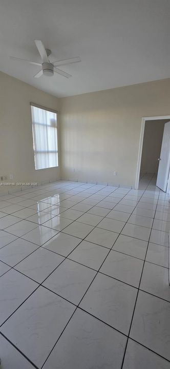 For Rent: $2,000 (2 beds, 2 baths, 830 Square Feet)
