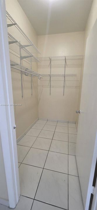 For Rent: $2,000 (2 beds, 2 baths, 830 Square Feet)