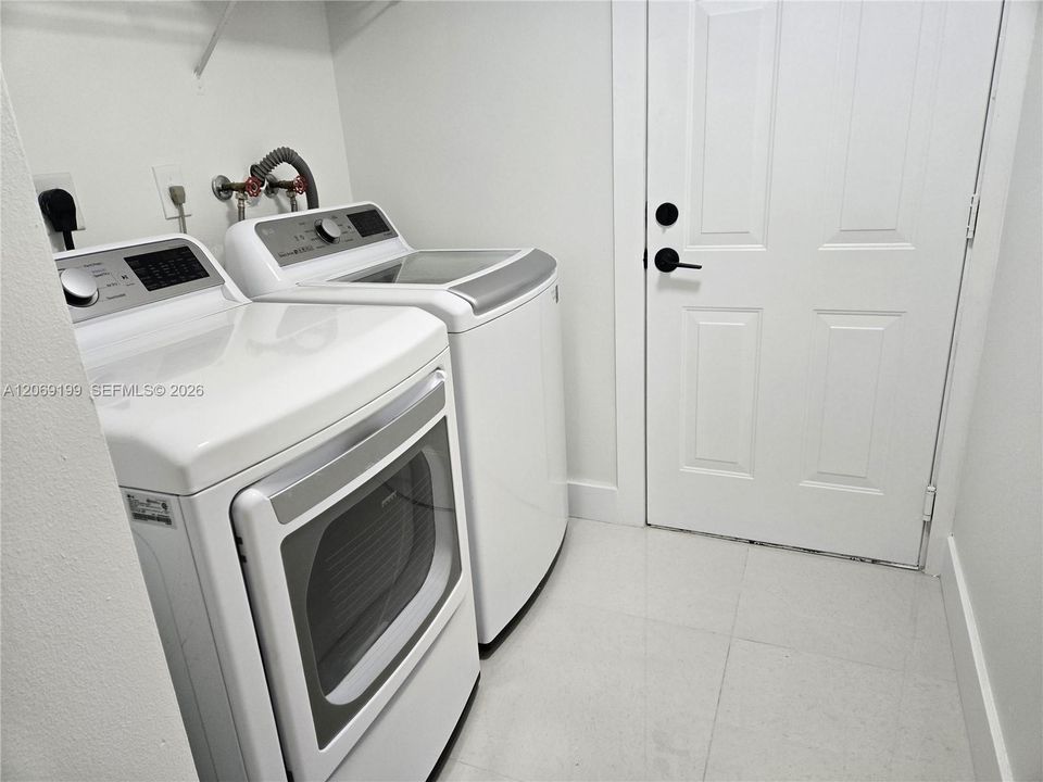 В аренду: $4,900 (4 спален, 3 ванн, 2997 Квадратных фут)
