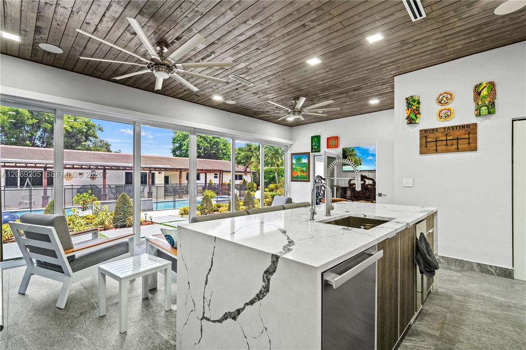 For Sale: $2,675,000 (6 beds, 3 baths, 6329 Square Feet)