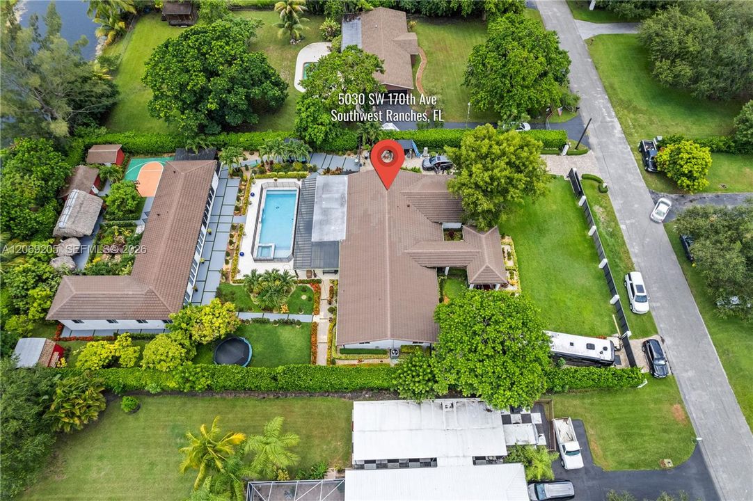 For Sale: $2,675,000 (6 beds, 3 baths, 6329 Square Feet)