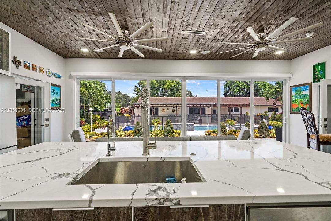 For Sale: $2,675,000 (6 beds, 3 baths, 6329 Square Feet)