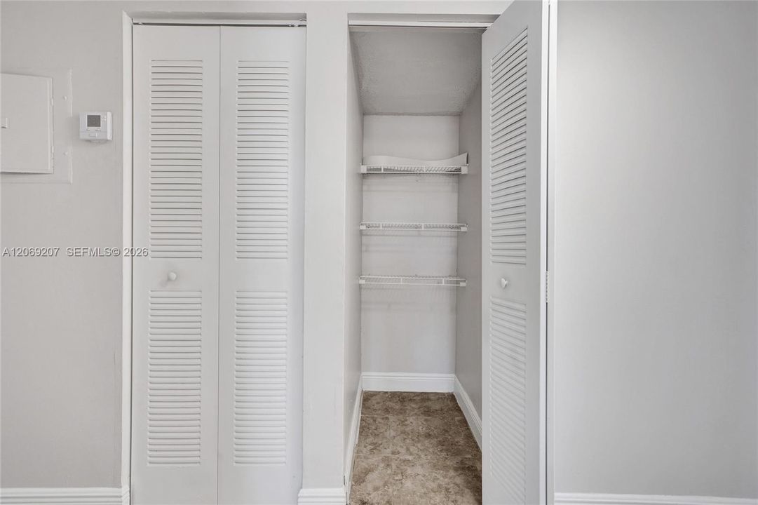 For Rent: $2,800 (3 beds, 2 baths, 1100 Square Feet)