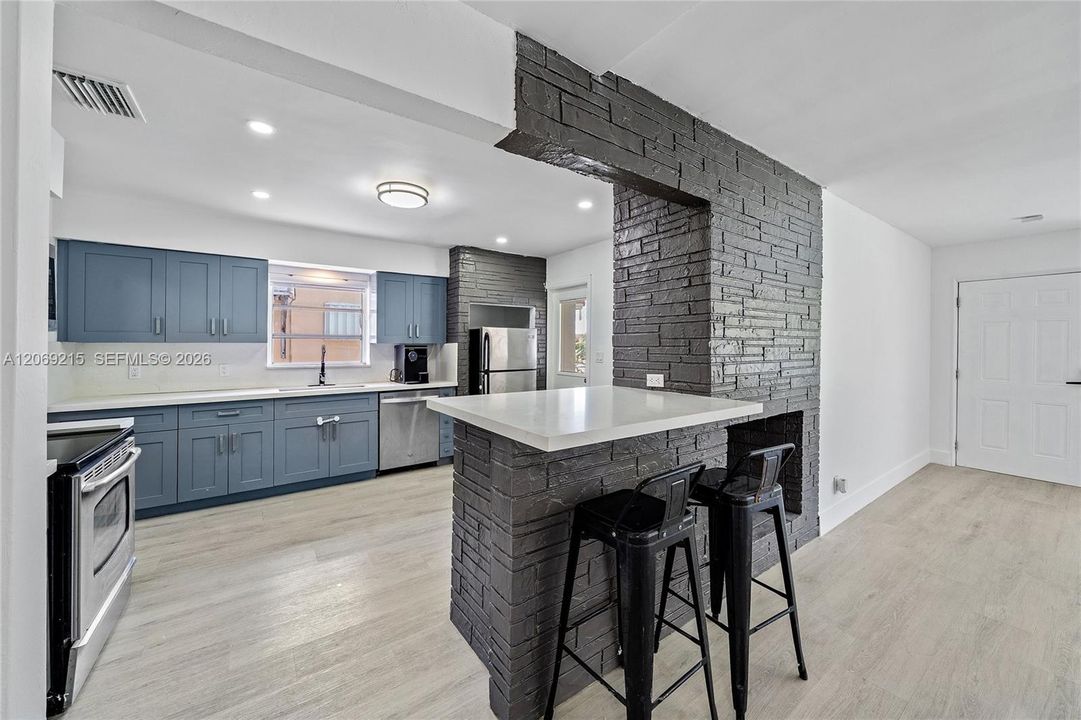 For Rent: $3,500 (3 beds, 2 baths, 1438 Square Feet)