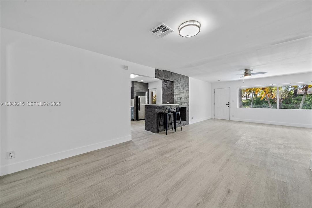 For Rent: $3,500 (3 beds, 2 baths, 1438 Square Feet)