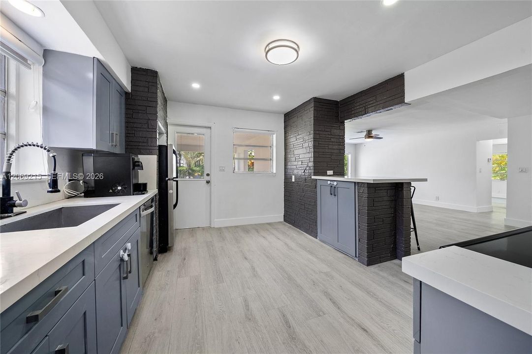 For Rent: $3,500 (3 beds, 2 baths, 1438 Square Feet)