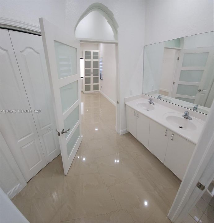 For Rent: $4,000 (3 beds, 2 baths, 1502 Square Feet)