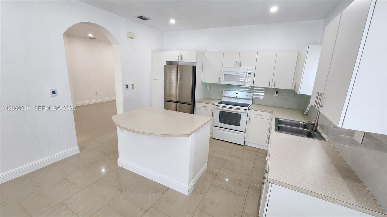 For Rent: $4,000 (3 beds, 2 baths, 1502 Square Feet)