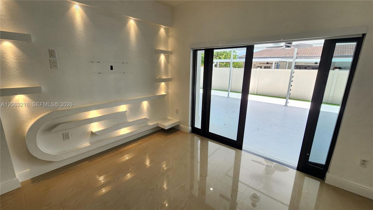 For Rent: $4,000 (3 beds, 2 baths, 1502 Square Feet)