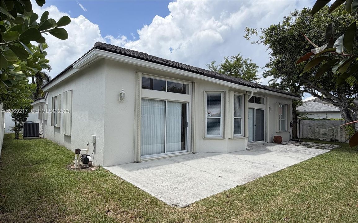 For Sale: $770,000 (3 beds, 2 baths, 1768 Square Feet)