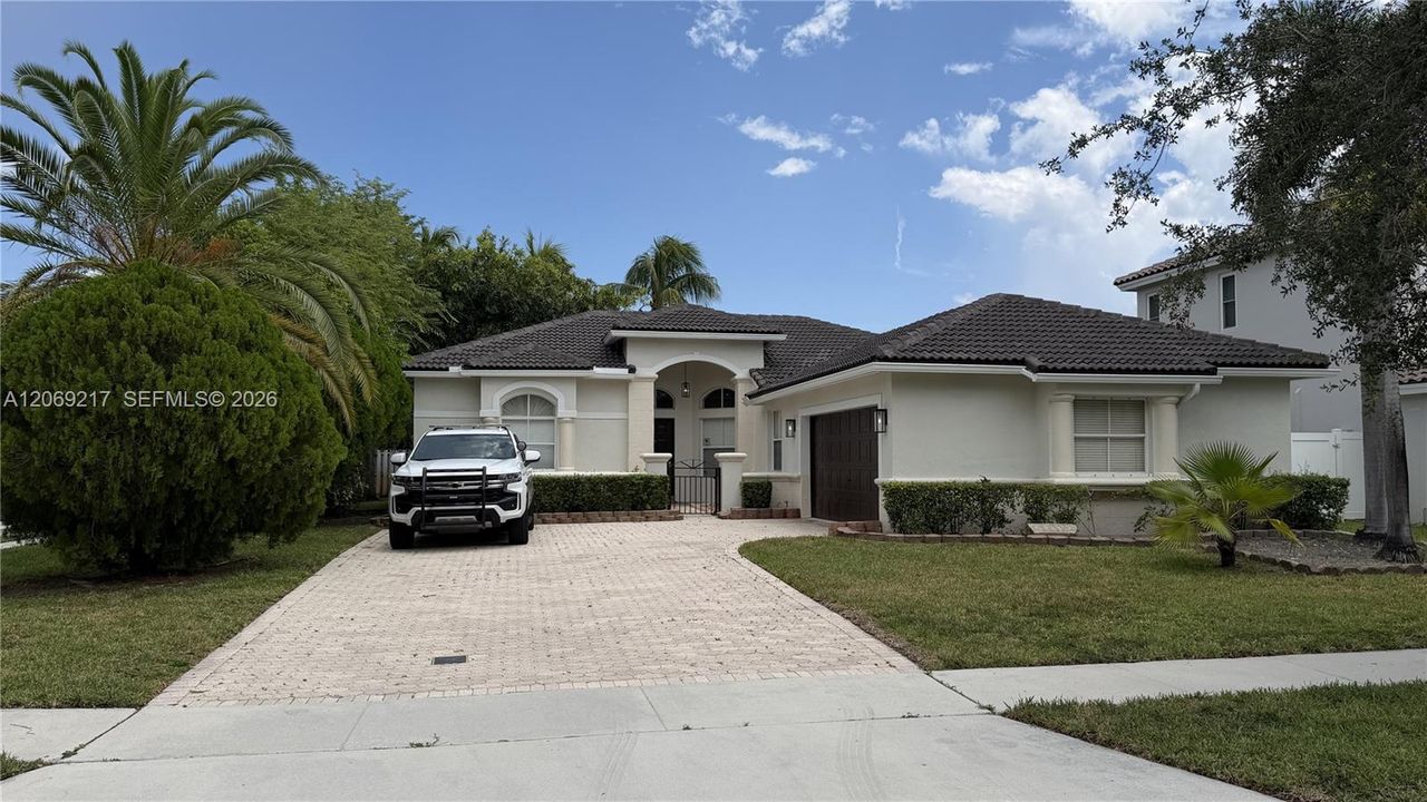 For Sale: $770,000 (3 beds, 2 baths, 1768 Square Feet)