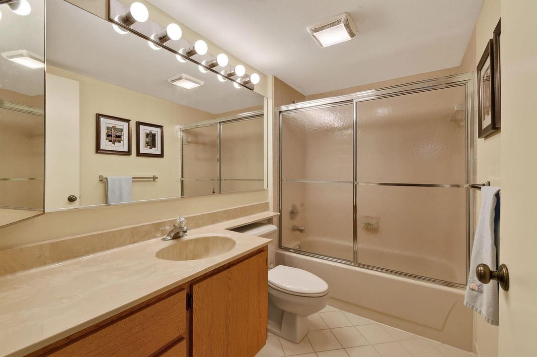 2101MarinaIsleWay#202(50)