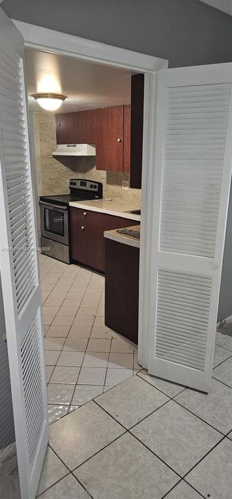 For Rent: $1,700 (2 beds, 2 baths, 1016 Square Feet)