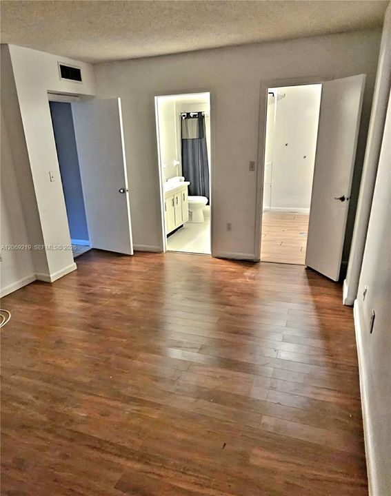 For Rent: $1,700 (2 beds, 2 baths, 1016 Square Feet)