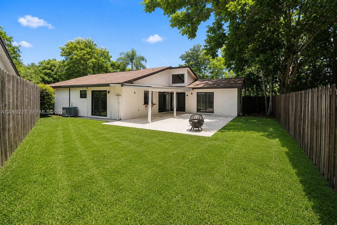 For Sale: $625,000 (3 beds, 2 baths, 1505 Square Feet)