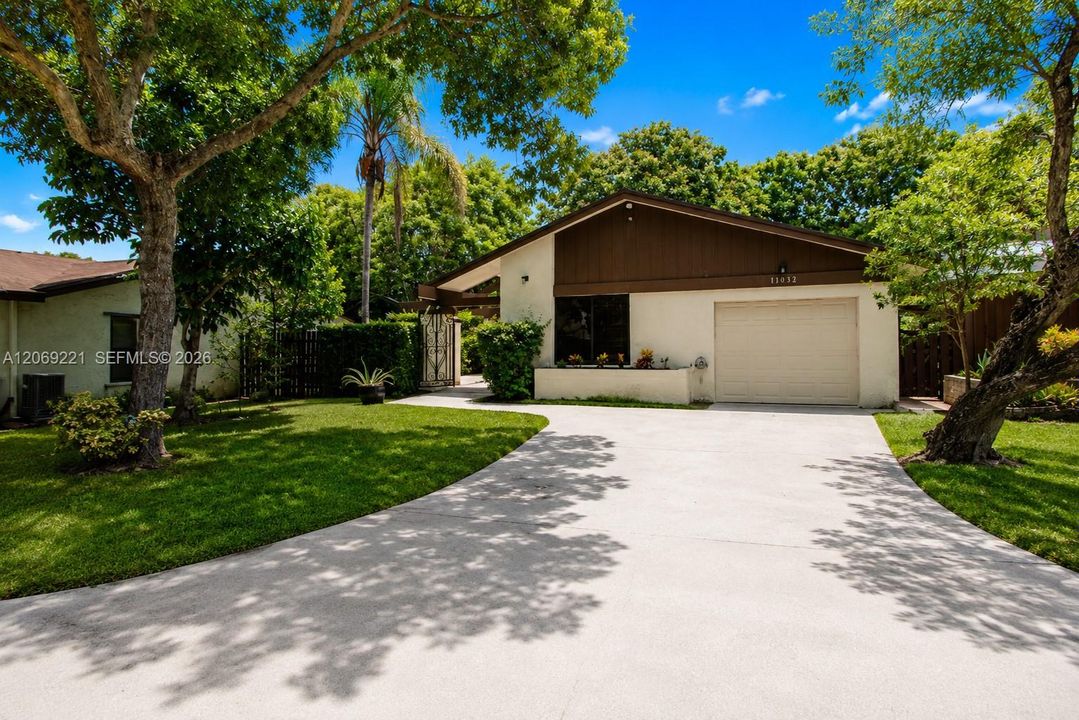 For Sale: $625,000 (3 beds, 2 baths, 1505 Square Feet)