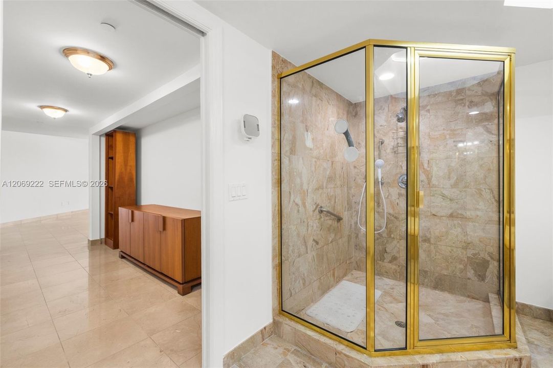 For Rent: $7,500 (2 beds, 2 baths, 1740 Square Feet)