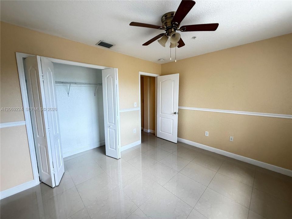 Active With Contract: $2,100 (2 beds, 2 baths, 1298 Square Feet)