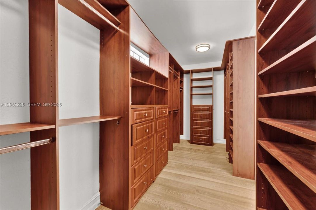 В аренду: $16,000 (4 спален, 3 ванн, 3238 Квадратных фут)