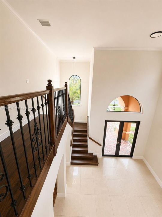 For Sale: $1,550,000 (5 beds, 4 baths, 2889 Square Feet)