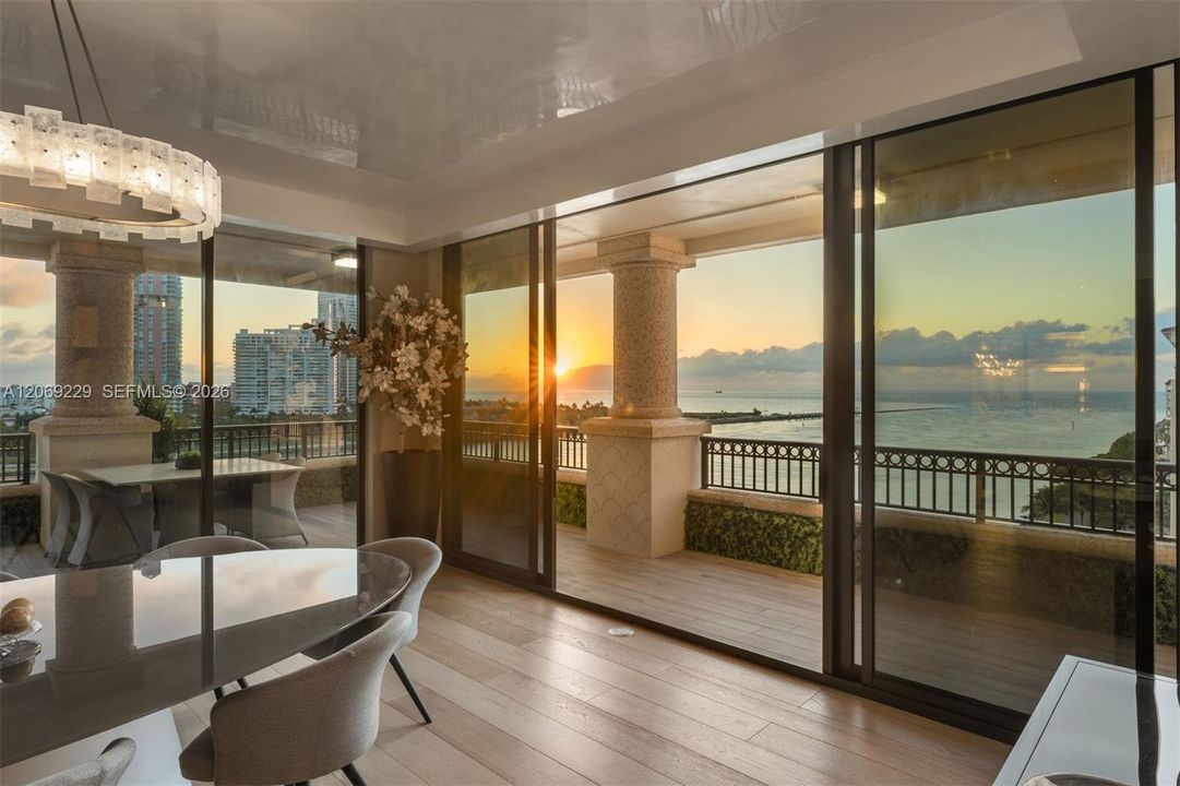 En Venta: $39,950,000 (7 camas, 8 baños, 9852 Pies cuadrados)