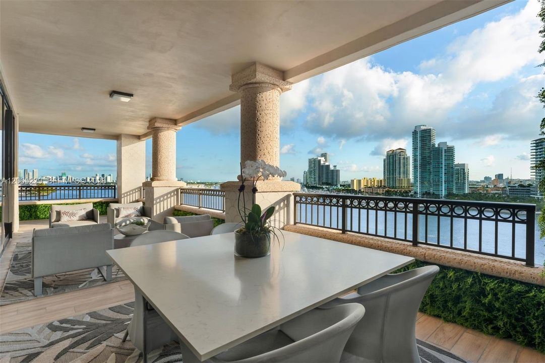 En Venta: $39,950,000 (7 camas, 8 baños, 9852 Pies cuadrados)