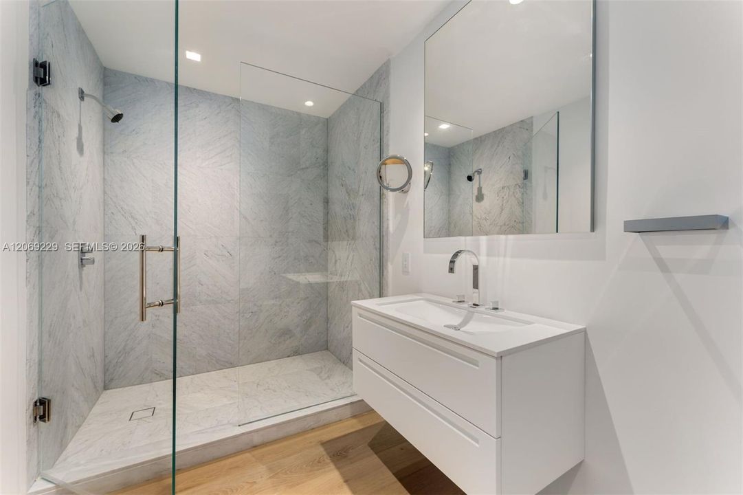 En Venta: $39,950,000 (7 camas, 8 baños, 9852 Pies cuadrados)