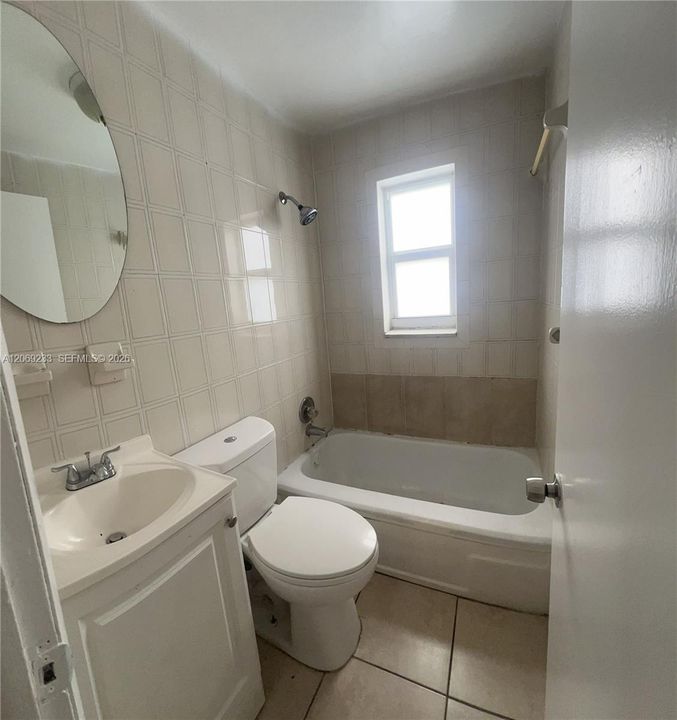 For Rent: $1,700 (2 beds, 1 baths, 700 Square Feet)