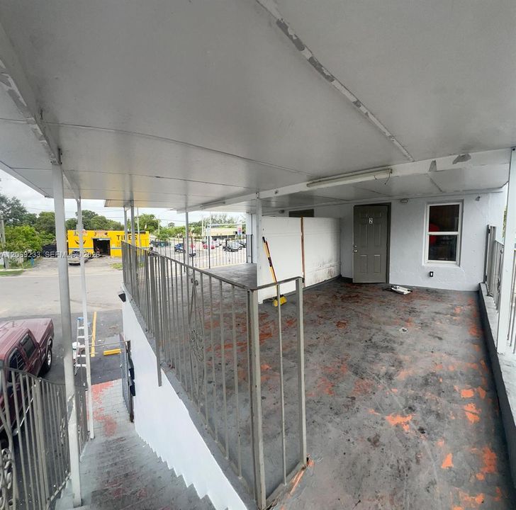 For Rent: $1,700 (2 beds, 1 baths, 700 Square Feet)