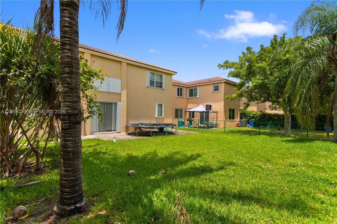 En Venta: $519,000 (4 camas, 3 baños, 2786 Pies cuadrados)