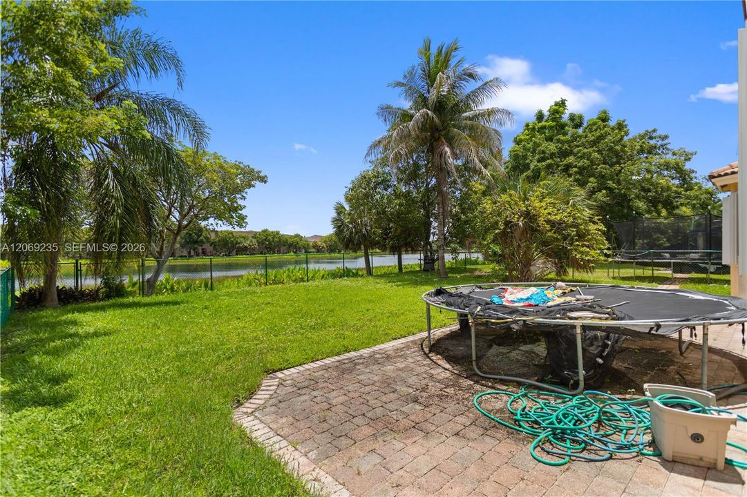 En Venta: $519,000 (4 camas, 3 baños, 2786 Pies cuadrados)