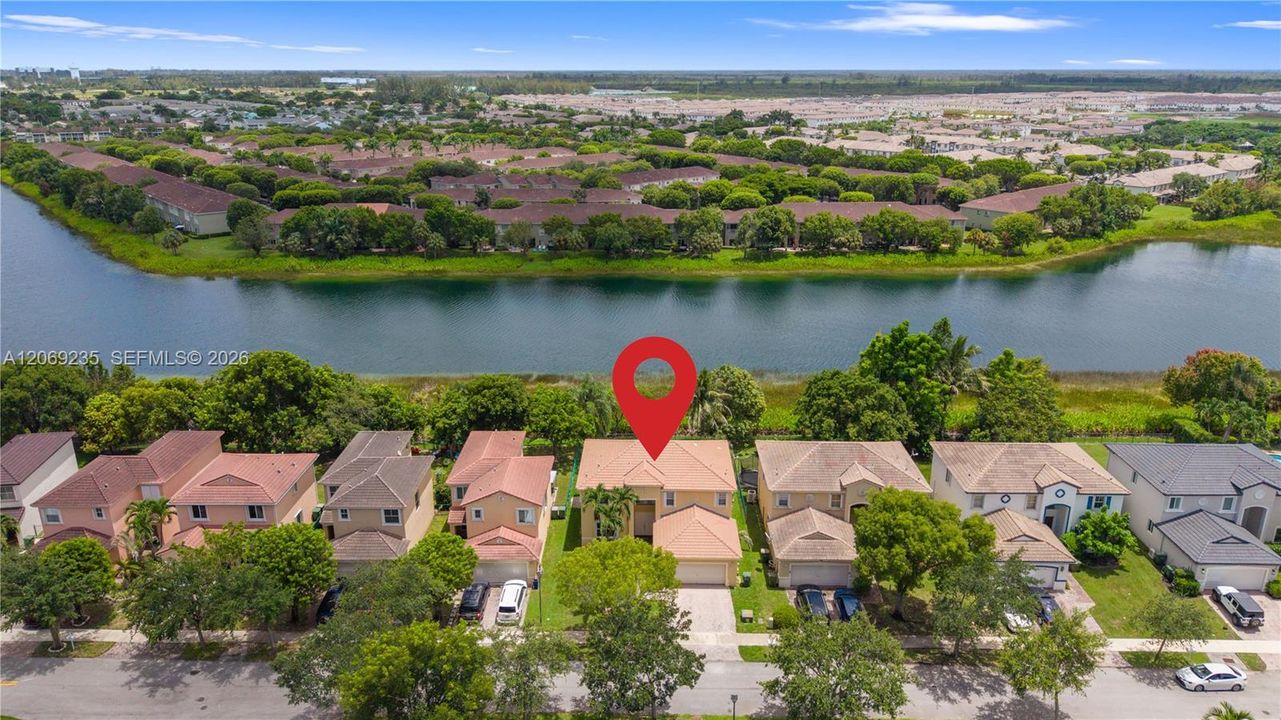 En Venta: $519,000 (4 camas, 3 baños, 2786 Pies cuadrados)