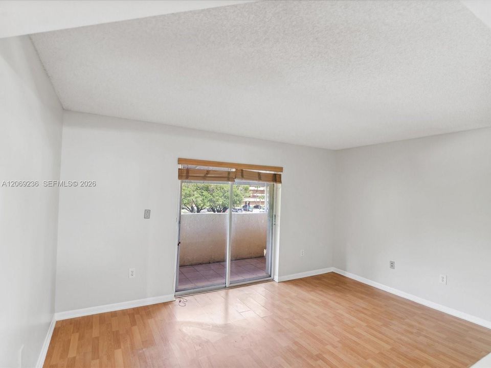 For Rent: $3,300 (3 beds, 2 baths, 1580 Square Feet)