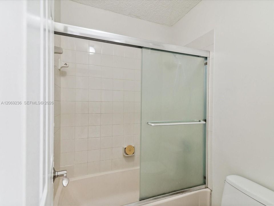 For Rent: $3,300 (3 beds, 2 baths, 1580 Square Feet)