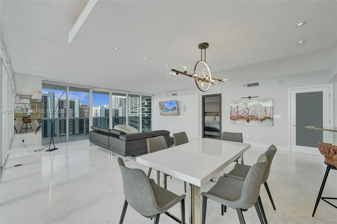 For Rent: $12,000 (3 beds, 3 baths, 2065 Square Feet)
