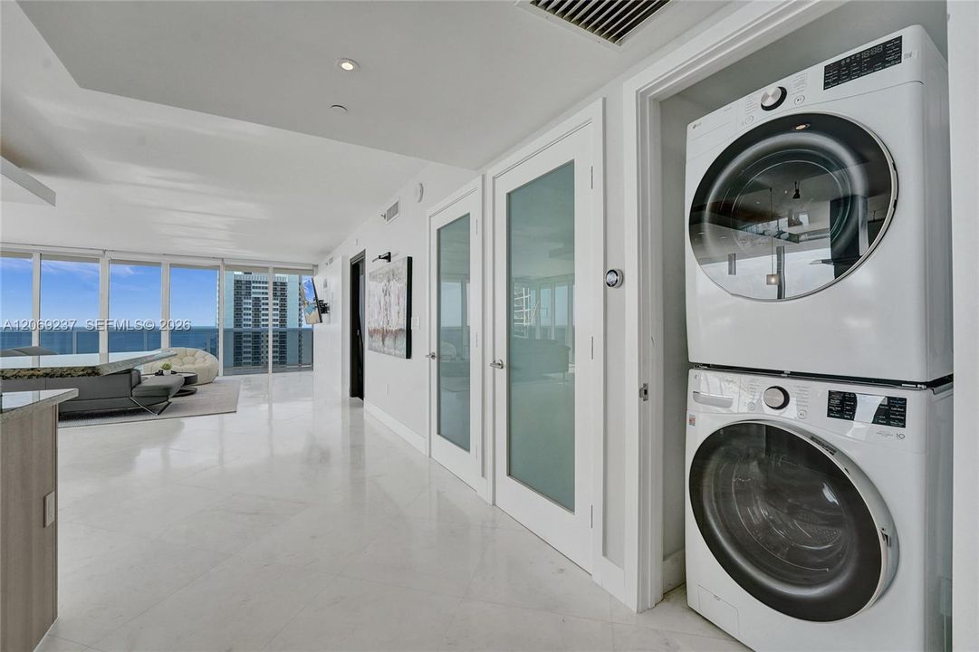 For Rent: $12,000 (3 beds, 3 baths, 2065 Square Feet)