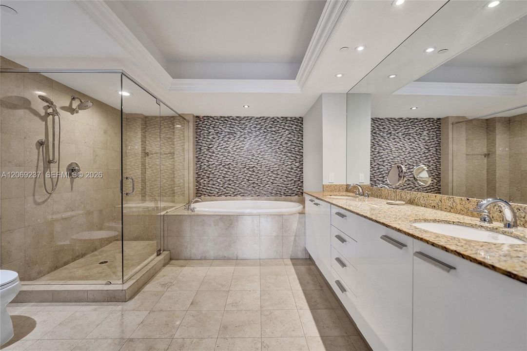 For Rent: $12,000 (3 beds, 3 baths, 2065 Square Feet)