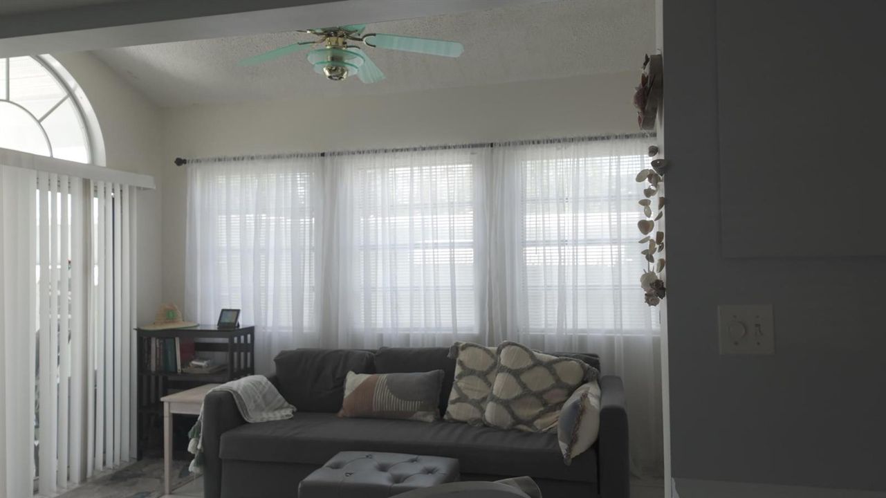 05_living-room