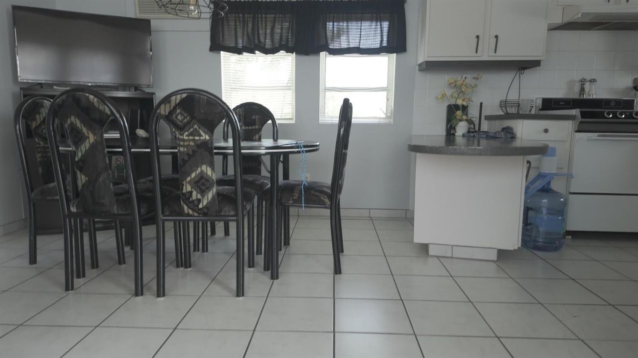 12_dining-kitchen