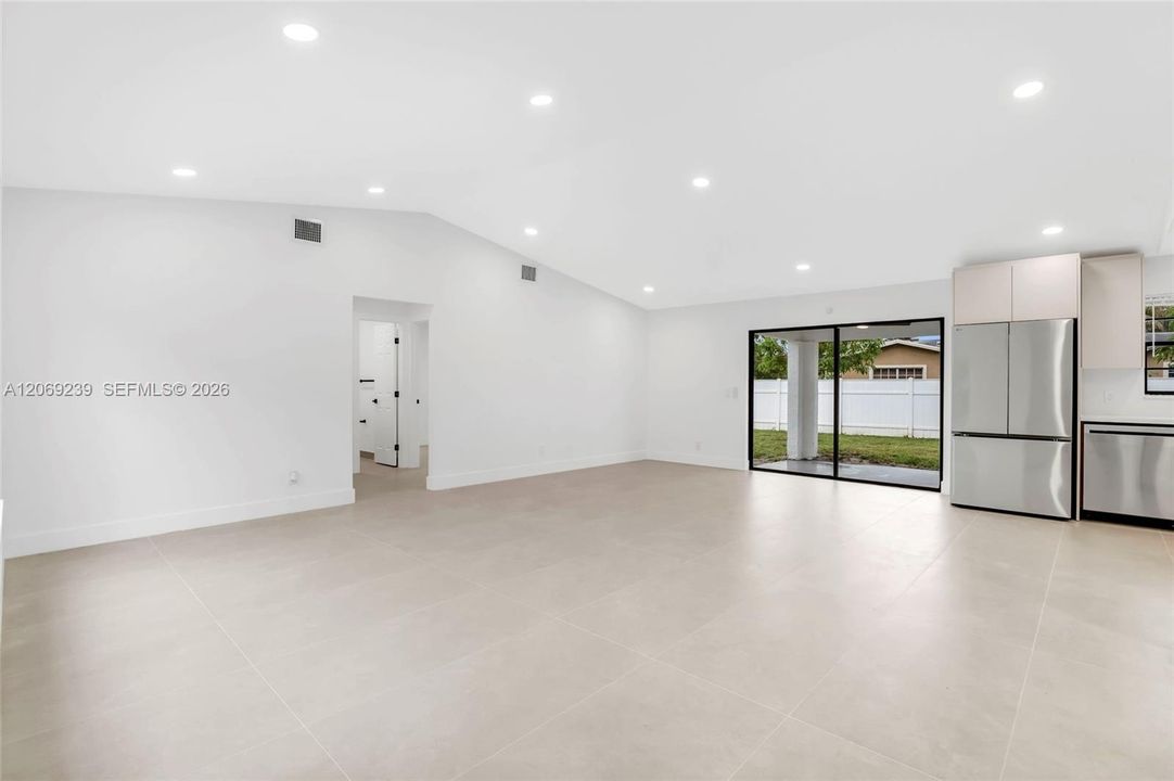For Sale: $549,000 (3 beds, 2 baths, 1339 Square Feet)