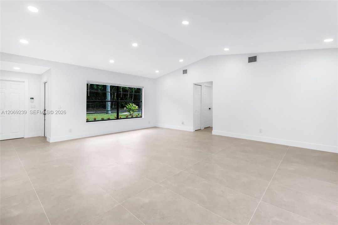 For Sale: $549,000 (3 beds, 2 baths, 1339 Square Feet)