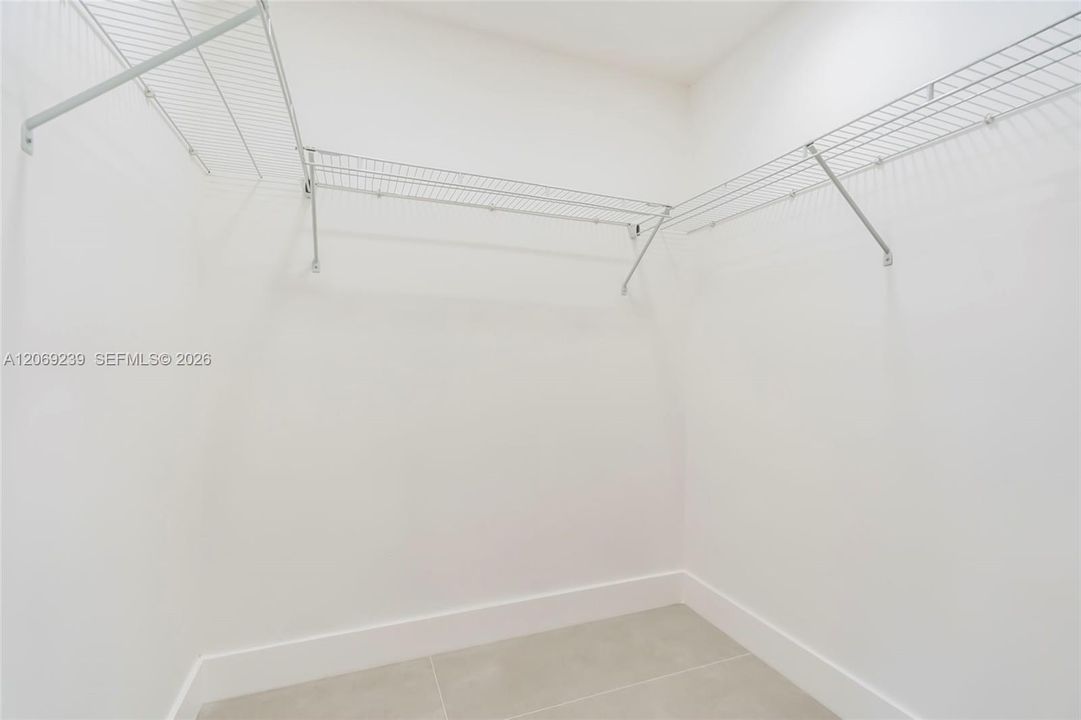 For Sale: $549,000 (3 beds, 2 baths, 1339 Square Feet)