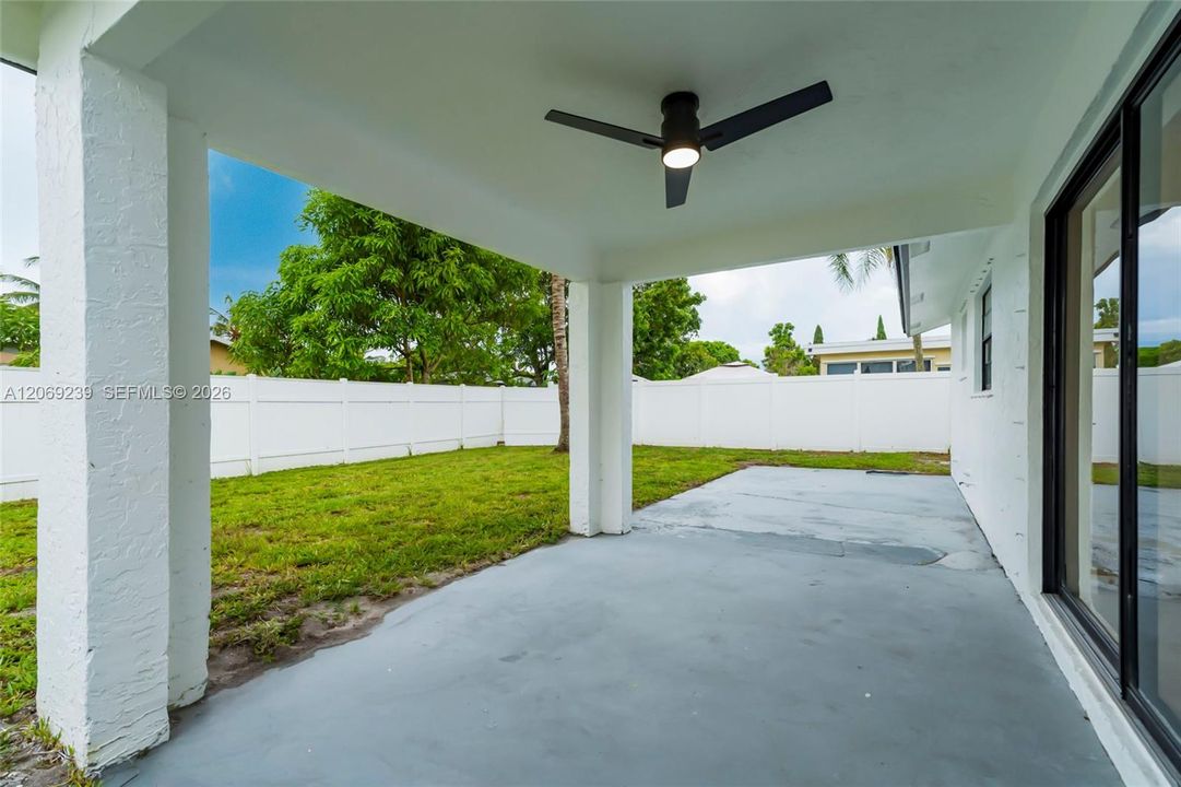 For Sale: $549,000 (3 beds, 2 baths, 1339 Square Feet)