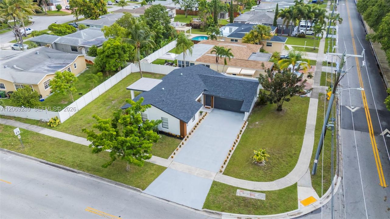 For Sale: $549,000 (3 beds, 2 baths, 1339 Square Feet)