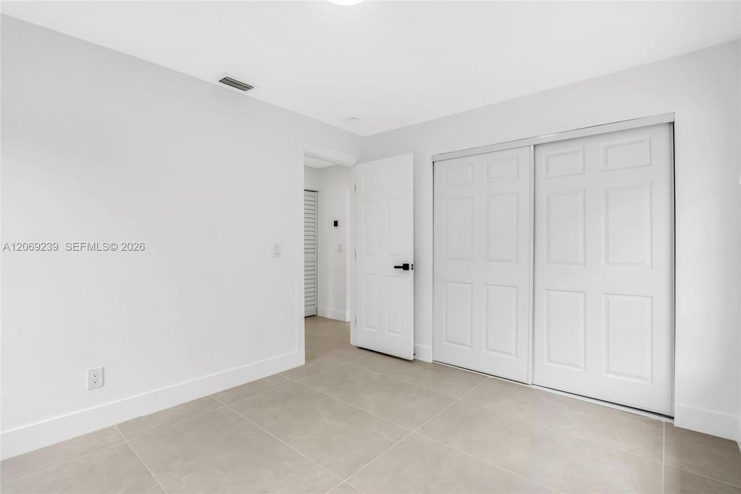 For Sale: $549,000 (3 beds, 2 baths, 1339 Square Feet)