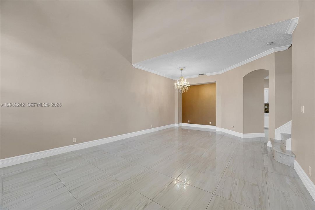 В аренду: $3,800 (4 спален, 2 ванн, 2108 Квадратных фут)
