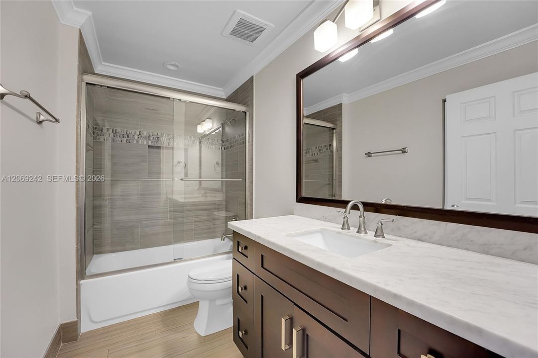 В аренду: $3,800 (4 спален, 2 ванн, 2108 Квадратных фут)